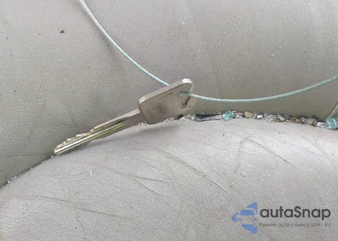 1997 Lincoln Town Car Signature из США, поврежденный, VIN 1LNLM82W3VY746254